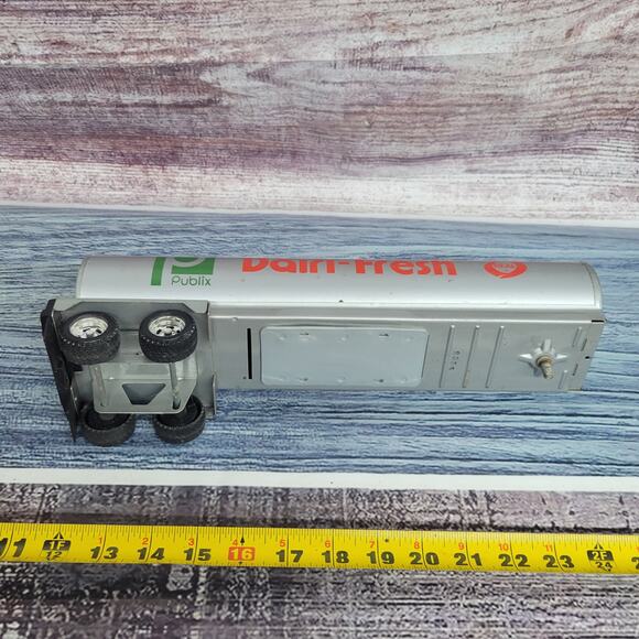 Ertl Pressed Steel Publix milk tanker trailer gray and red - Picture 14 of 16